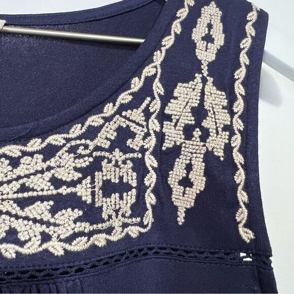 Stitch Fix Skies are Blue Traleven Embroidered Yoke Knit Top Womens Large Navy - Picture 3 of 7